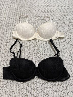 BUNDLE of 2 Victoria’s Secret PINK Date Push Up Balconette Lace Bras